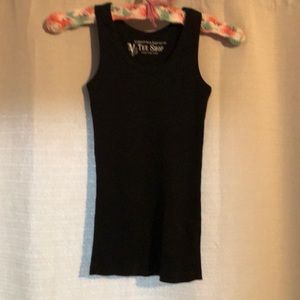 Black tank top Victoria’s Secret Tee shop shirt